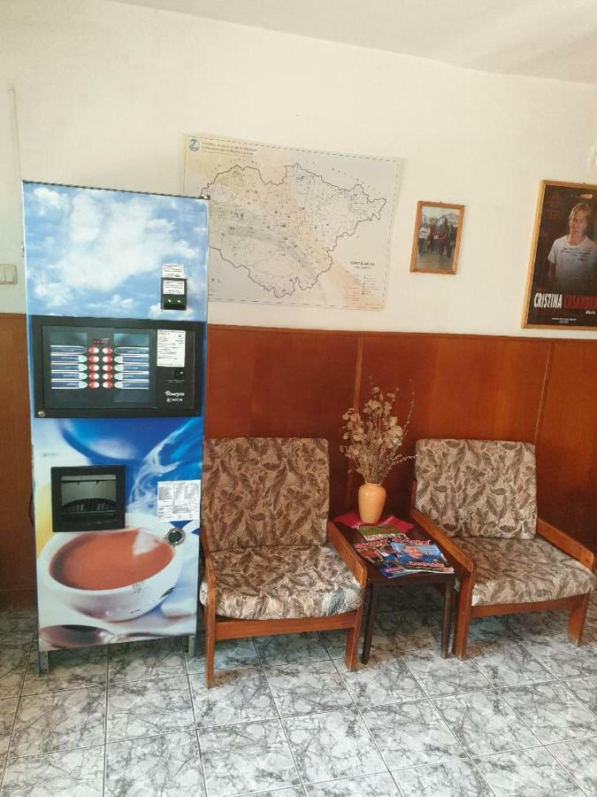 Hostel Stadion Zalău Esterno foto