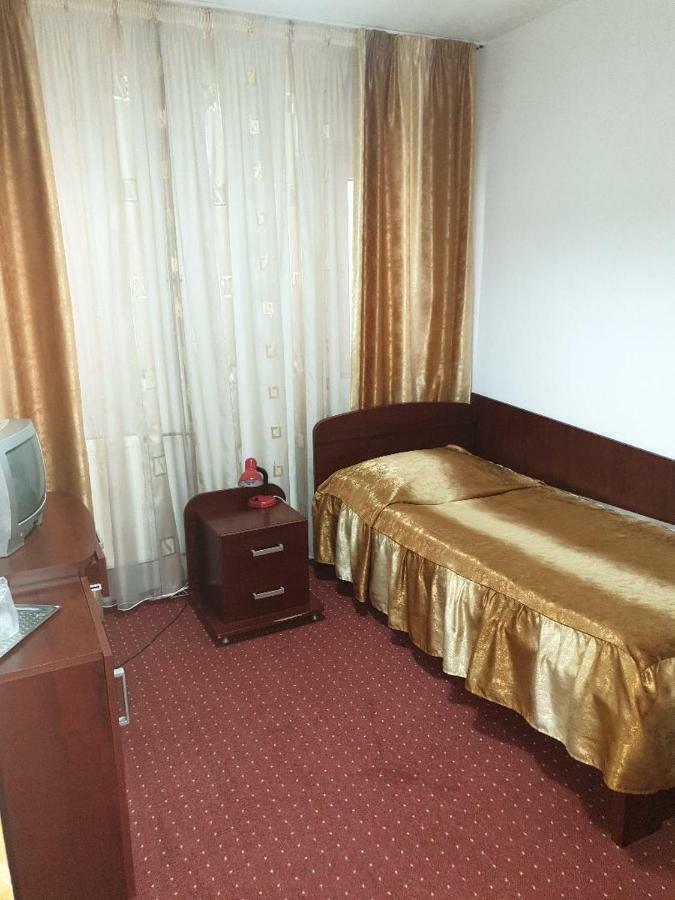 Hostel Stadion Zalău Esterno foto