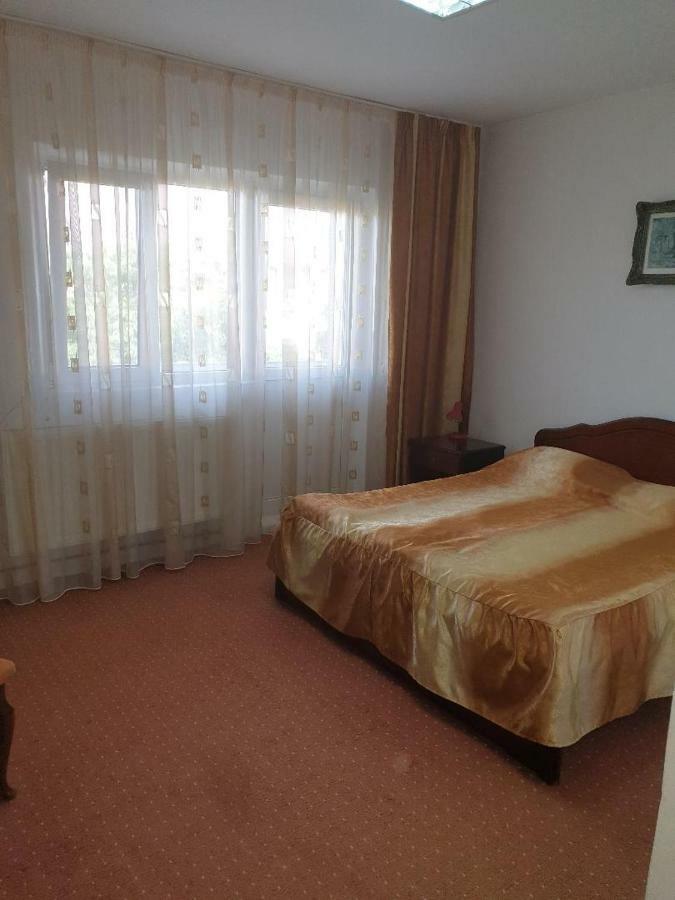 Hostel Stadion Zalău Esterno foto